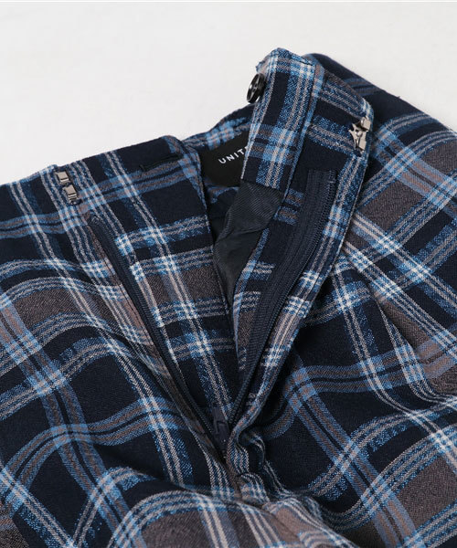 UNITED TOKYO（ユナイテッドトウキョウ）の「シアーチェックハイウエストパンツ（スラックス・レディース・ネイビー・1）」の12枚目の写真