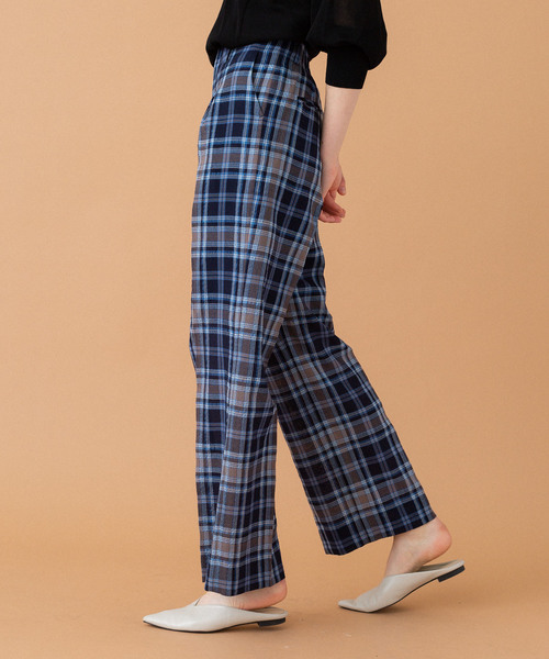 UNITED TOKYO（ユナイテッドトウキョウ）の「シアーチェックハイウエストパンツ（スラックス・レディース・ネイビー・1）」の18枚目の写真