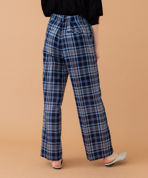 UNITED TOKYO（ユナイテッドトウキョウ）の「シアーチェックハイウエストパンツ（スラックス・レディース・ネイビー・1）」の19枚目の写真