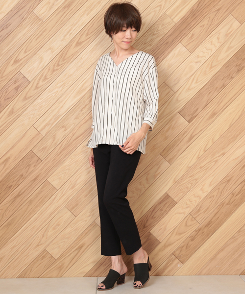 un dix cors（アンディコール）の「ストライプルーズＶネックブラウス（シャツ/ブラウス・レディース・ストライプ・ﾌﾘ-）」の2枚目の写真