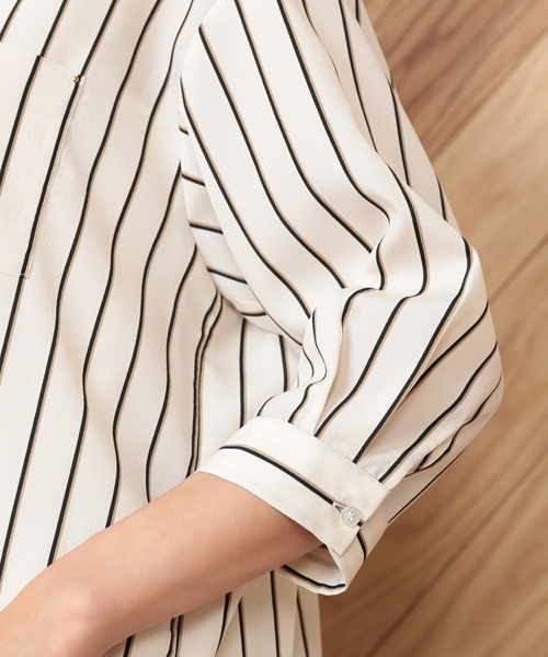 un dix cors（アンディコール）の「ストライプルーズＶネックブラウス（シャツ/ブラウス・レディース・ストライプ・ﾌﾘ-）」の8枚目の写真