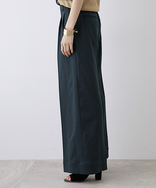 UNITED TOKYO（ユナイテッドトウキョウ）の「ウールライクワイドパンツ（その他パンツ・レディース・グリーン/バーガンディー/アイボリー/ブラック・1/2）」の6枚目の写真