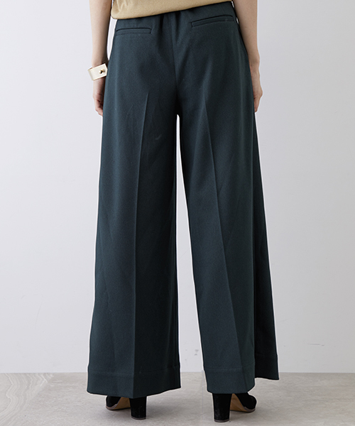 UNITED TOKYO（ユナイテッドトウキョウ）の「ウールライクワイドパンツ（その他パンツ・レディース・グリーン/バーガンディー/アイボリー/ブラック・1/2）」の7枚目の写真