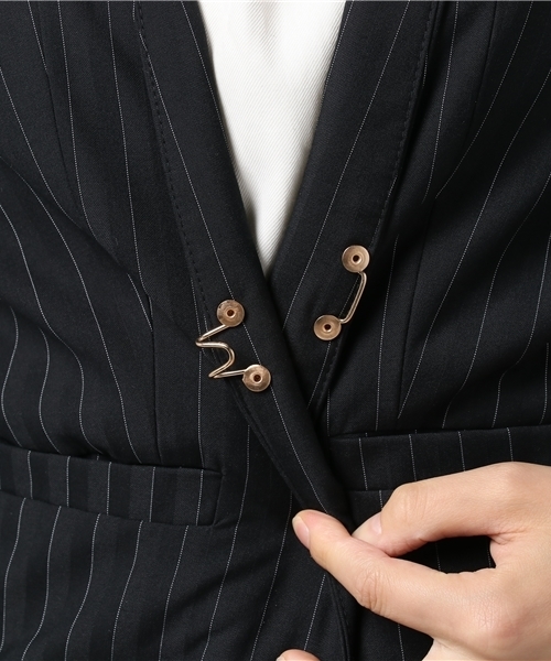 ottilie（オティーリエ）の「ストライプジャケット（ノーカラージャケット・レディース・ブラック/チャコールグレー・FREE）」の12枚目の写真