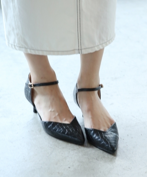 A part by（アパートバイ）の「【WEB限定サイズ・カラー】セパレートパンプス　781549（パンプス・レディース・ホワイト系その他/ブラック/ブラック系その他/ベージュ系その他/グリーン/ピンク・MEDIUM/LARGE/X-LARGE）」の4枚目の写真