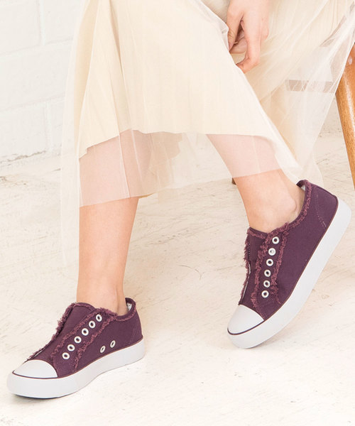 KOBE LETTUCE（コウベレタス）の「フリンジキャンバスベーシックスリッポン（スニーカー・レディース・ブラック/カーキ/ホワイト/グレー/アイボリー/オレンジ/ダークベージュ/パープル/コーラルピンク/レッド系その他/ダークカーキ/ブラウン/ライトベージュ/グリーン系その他/グリーン・L/LL/M/S）」の13枚目の写真