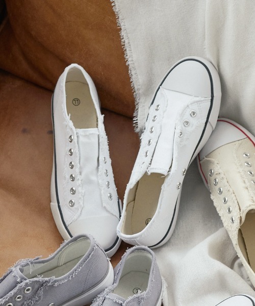 KOBE LETTUCE（コウベレタス）の「フリンジキャンバスベーシックスリッポン（スニーカー・レディース・ブラック/カーキ/ホワイト/グレー/アイボリー/オレンジ/ダークベージュ/パープル/コーラルピンク/レッド系その他/ダークカーキ/ブラウン/ライトベージュ/グリーン系その他/グリーン・L/LL/M/S）」の2枚目の写真