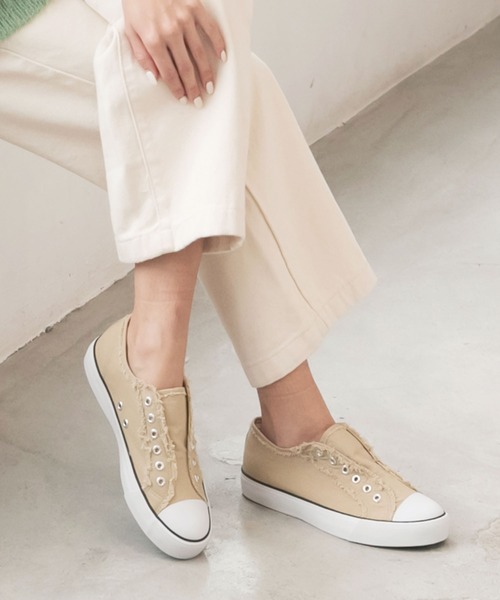 KOBE LETTUCE（コウベレタス）の「フリンジキャンバスベーシックスリッポン（スニーカー・レディース・ブラック/カーキ/ホワイト/グレー/アイボリー/オレンジ/ダークベージュ/パープル/コーラルピンク/レッド系その他/ダークカーキ/ブラウン/ライトベージュ/グリーン系その他/グリーン・L/LL/M/S）」の7枚目の写真