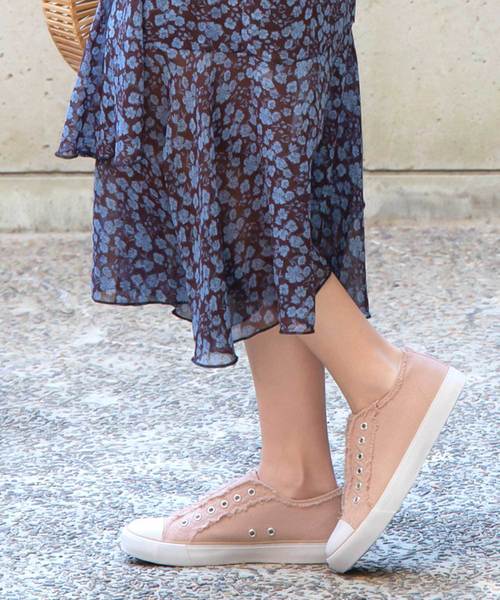 KOBE LETTUCE（コウベレタス）の「フリンジキャンバスベーシックスリッポン（スニーカー・レディース・ブラック/カーキ/ホワイト/グレー/アイボリー/オレンジ/ダークベージュ/パープル/コーラルピンク/レッド系その他/ダークカーキ/ブラウン/ライトベージュ/グリーン系その他/グリーン・L/LL/M/S）」の14枚目の写真