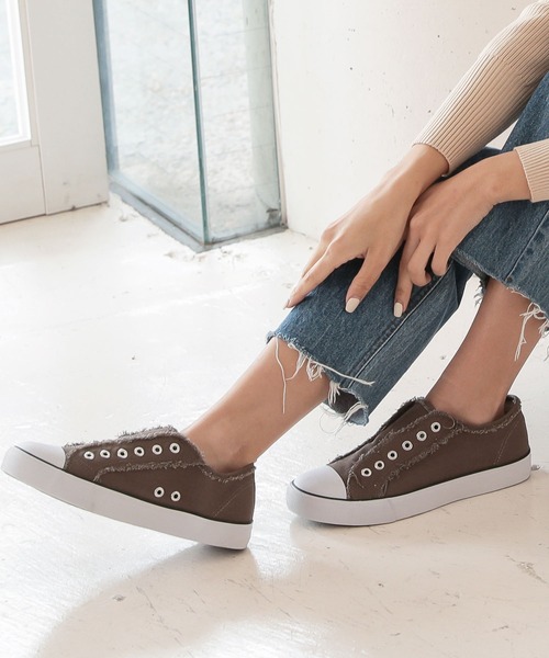 KOBE LETTUCE（コウベレタス）の「フリンジキャンバスベーシックスリッポン（スニーカー・レディース・ブラック/カーキ/ホワイト/グレー/アイボリー/オレンジ/ダークベージュ/パープル/コーラルピンク/レッド系その他/ダークカーキ/ブラウン/ライトベージュ/グリーン系その他/グリーン・L/LL/M/S）」の19枚目の写真