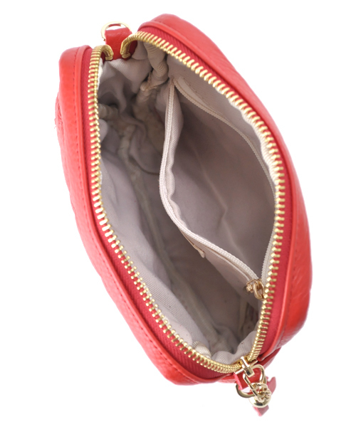 DURAS（デュラス）の「キルティングミニバッグ（ショルダーバッグ・レディース・ブラック/イエロー/ピンク/レッド/ゴールド・FREE）」の14枚目の写真