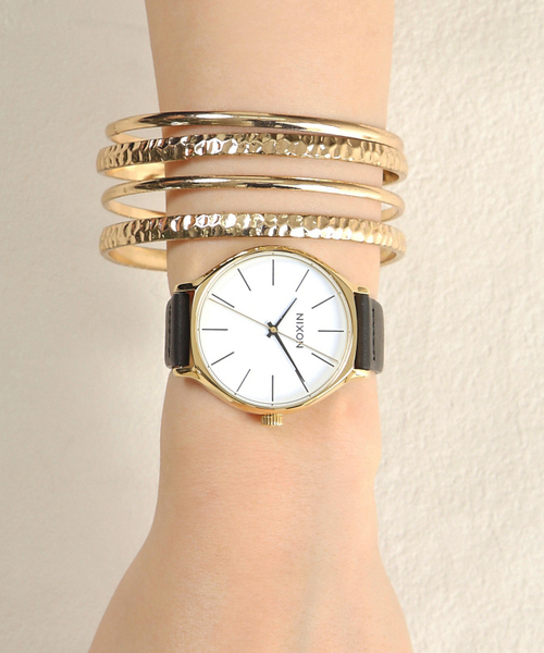 NIXON（ニクソン）の「CLIQUE LEATHER（アナログ腕時計）」 - WEAR