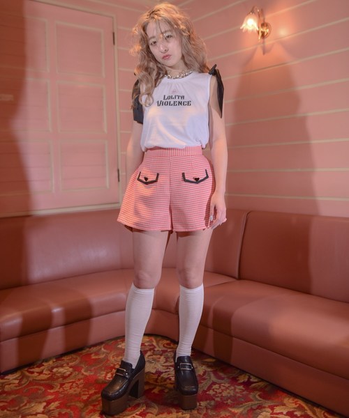 Last Virgin(ラストバージン)の「ハートボタンパイピングギンガムチェックハイウエストショートパンツ(その他パンツ・レディース・ブラック/レッド・FREE)」の4枚目の写真