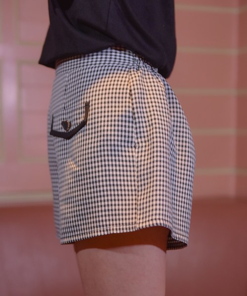 Last Virgin(ラストバージン)の「ハートボタンパイピングギンガムチェックハイウエストショートパンツ(その他パンツ・レディース・ブラック/レッド・FREE)」の12枚目の写真