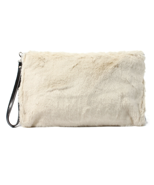 SENSE OF PLACE by URBAN RESEARCH（センスオブプレイスバイアーバンリサーチ）の「フェイクファー三角クラッチ （クラッチバッグ・レディース・グレー/ベージュ/カーキ・FREE）」の3枚目の写真