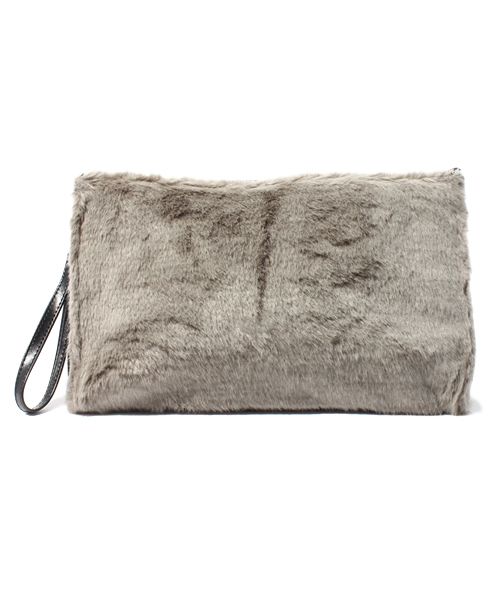 SENSE OF PLACE by URBAN RESEARCH（センスオブプレイスバイアーバンリサーチ）の「フェイクファー三角クラッチ （クラッチバッグ・レディース・グレー/ベージュ/カーキ・FREE）」の2枚目の写真