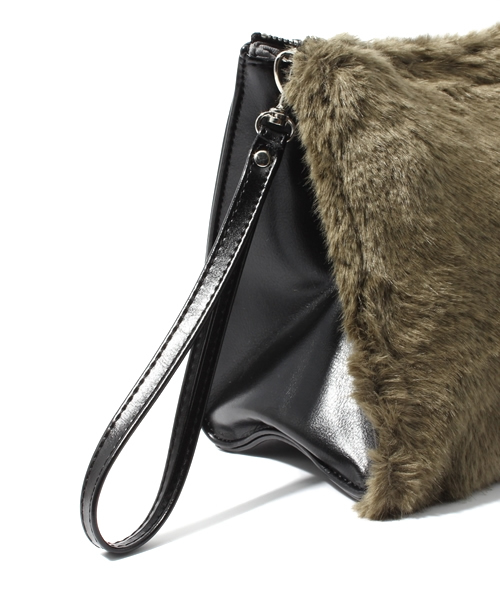 SENSE OF PLACE by URBAN RESEARCH（センスオブプレイスバイアーバンリサーチ）の「フェイクファー三角クラッチ （クラッチバッグ・レディース・グレー/ベージュ/カーキ・FREE）」の7枚目の写真