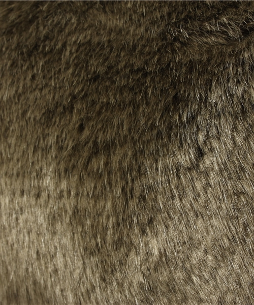 SENSE OF PLACE by URBAN RESEARCH（センスオブプレイスバイアーバンリサーチ）の「フェイクファー三角クラッチ （クラッチバッグ・レディース・グレー/ベージュ/カーキ・FREE）」の9枚目の写真