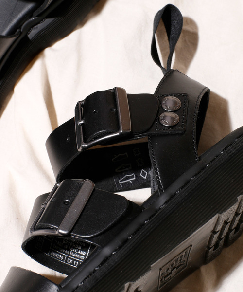 Dr. Martens（ドクターマーチン）の「Dr.Martens/ドクターマーチン GRYPHON STRAP SANDAL  ストラップサンダル 15695001（サンダル・レディース・ブラック・UK5/UK7/UK8/UK9/UK3/36/UK4）」の3枚目の写真