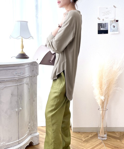 新品未使用✨FLORENCE　オリーブグリーン 長袖 タッパー　L セール】後ろ姿が印象的。バックヘンリーネックオーバーサイズ