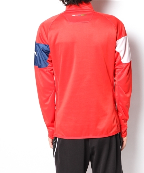 PUMA（プーマ）の「アーセナル パデッドトレーニングトップ