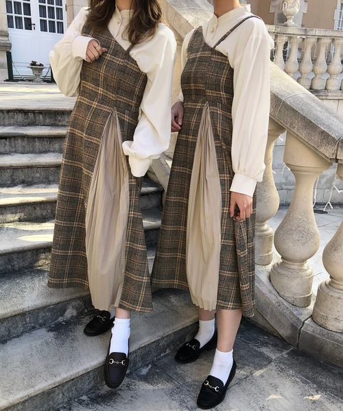 PairPair（ペアペア）の「チェック柄プリーツ切替ワンショル風2WAYワンピース（ワンピース・レディース・ベージュ/ブラウン系その他・FREE）」の2枚目の写真