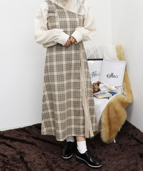 PairPair（ペアペア）の「チェック柄プリーツ切替ワンショル風2WAYワンピース（ワンピース・レディース・ベージュ/ブラウン系その他・FREE）」の4枚目の写真
