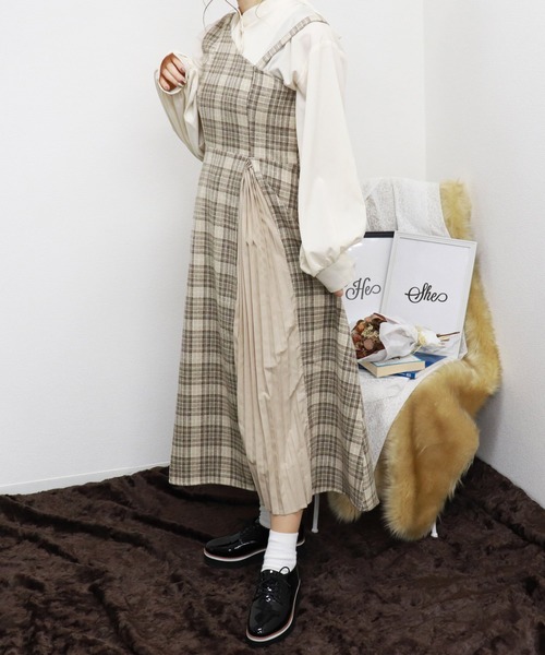 PairPair（ペアペア）の「チェック柄プリーツ切替ワンショル風2WAYワンピース（ワンピース・レディース・ベージュ/ブラウン系その他・FREE）」の5枚目の写真