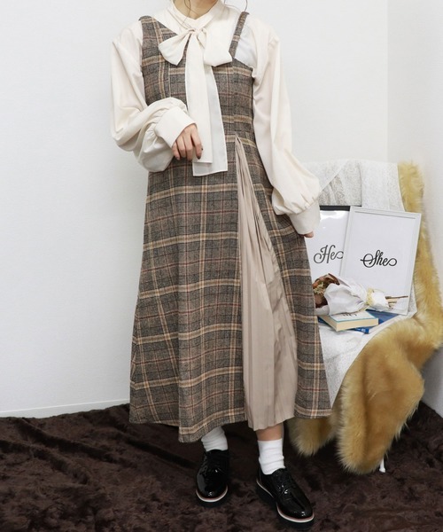 PairPair（ペアペア）の「チェック柄プリーツ切替ワンショル風2WAYワンピース（ワンピース・レディース・ベージュ/ブラウン系その他・FREE）」の8枚目の写真