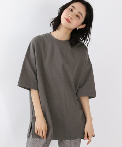 LOWRYS FARM（ローリーズファーム）の「ＢＩＧチュニックＴＥＥ　878545（Tシャツ/カットソー・レディース・チャコールグレー/ブラック/ベージュ/オフホワイト/ブルー・FREE）」の22枚目の写真
