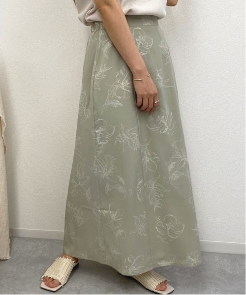 apres jour mignon(アプレジュールミニョン)の「線画マーメイドラインスカート【ZOZOTOWN限定アイテム】(スカート・レディース・ブラック/オフホワイト/ミント/ライトベージュ・フリー)」の4枚目の写真