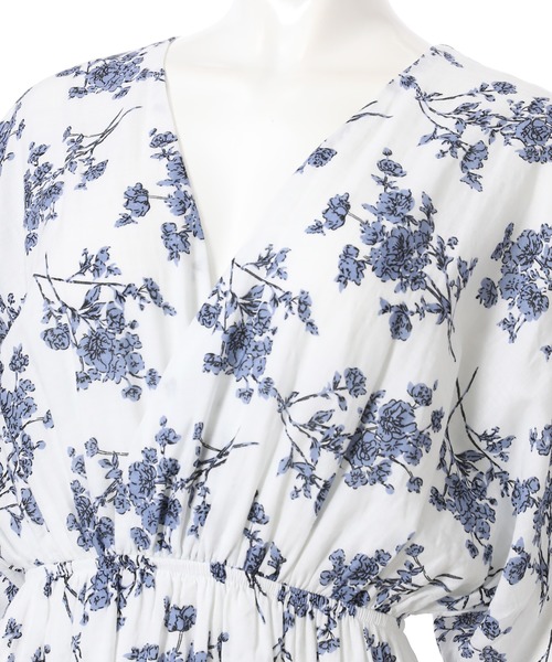 fifth(フィフス)の「バックシャンカシュクールフラワーワンピース(ワンピース・レディース・ホワイト/ネイビー・MEDIUM)」の6枚目の写真