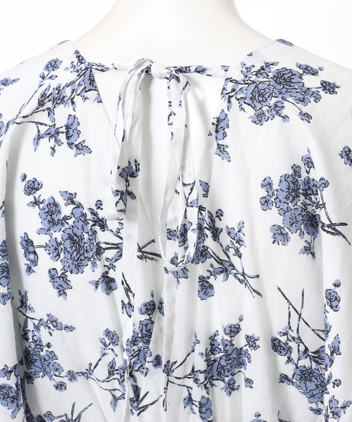 fifth(フィフス)の「バックシャンカシュクールフラワーワンピース(ワンピース・レディース・ホワイト/ネイビー・MEDIUM)」の8枚目の写真