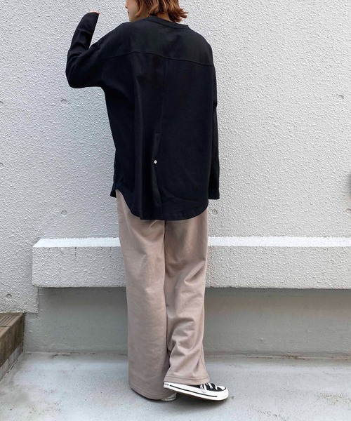 PICCIN(ピッチン)の「ヘビーウェイトバックスリットロンT(Tシャツ/カットソー・レディース・グレイッシュベージュ/オフホワイト/パープル/ブラック・M)」の9枚目の写真