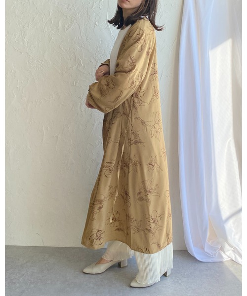 She's Closet(シーズクローゼット)の「花柄カシュクールロングガウンワンピース(ワンピース・レディース・ライトベージュ/ブラック/サンドベージュ・FREE)」の14枚目の写真