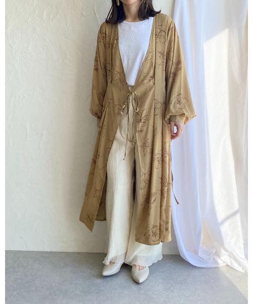 She's Closet(シーズクローゼット)の「花柄カシュクールロングガウンワンピース(ワンピース・レディース・ライトベージュ/ブラック/サンドベージュ・FREE)」の16枚目の写真