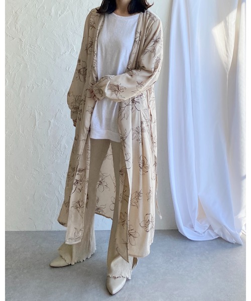 She's Closet(シーズクローゼット)の「花柄カシュクールロングガウンワンピース(ワンピース・レディース・ライトベージュ/ブラック/サンドベージュ・FREE)」の17枚目の写真