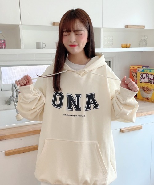 ONA（オーエヌエー）の「『ONA/オーエヌエー』2ND ONA LOGO PRINTING HOODIE/ユニセックス ロゴプリント フーディー（パーカー・メンズ・ブラック/グレー/アイボリー・FREE）」の20枚目の写真