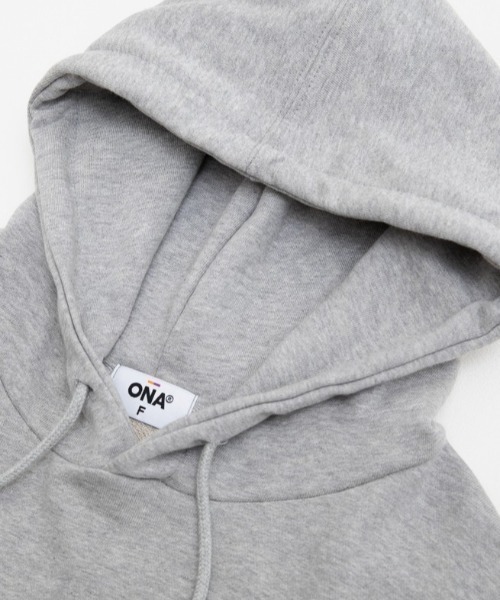 ONA（オーエヌエー）の「『ONA/オーエヌエー』2ND ONA LOGO PRINTING HOODIE/ユニセックス ロゴプリント フーディー（パーカー・メンズ・ブラック/グレー/アイボリー・FREE）」の14枚目の写真