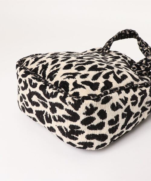 mystic(ミスティック)の「BINDU ChenilleJacquard MiniShoulderPochette(トートバッグ・レディース・キャメル/ベージュ・ONE SIZE)」の3枚目の写真