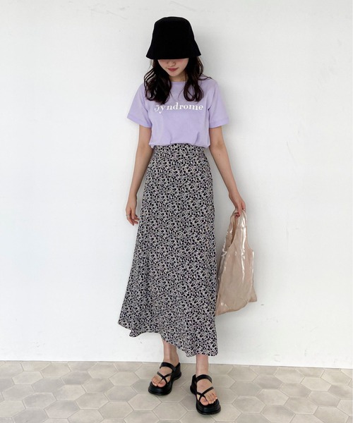 EPIMI E'PIMMY（エピミエピミー）の「アソートカラフルTシャツ（Tシャツ/カットソー・レディース・ブラック/オフホワイト/ブルー/クリーム/ラベンダー/ピンクベージュ・MEDIUM）」の18枚目の写真