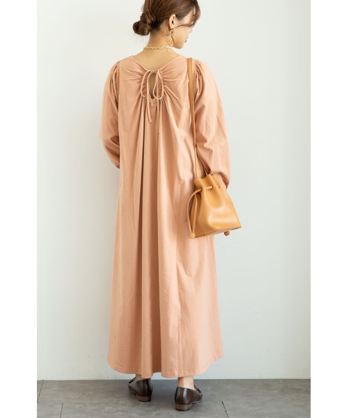 Green　Parks（グリーンパークス）の「・SUGAR SPOON バックギャザーワンピース＊（ワンピース・レディース・アイボリー/パープル/チャコールグレー/オレンジ・FREE）」の4枚目の写真