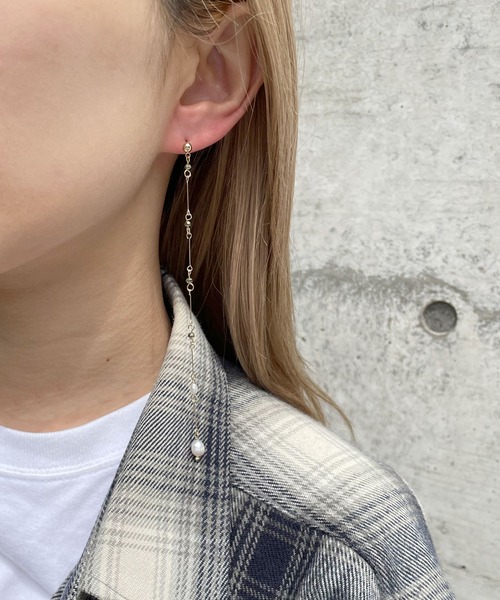 Ein(アイン)の「Ein/ロングチェーンパールピアス(ピアス(両耳用)・レディース・ホワイト/ブラック/ピンク/グリーン・FREE)」の1枚目の写真