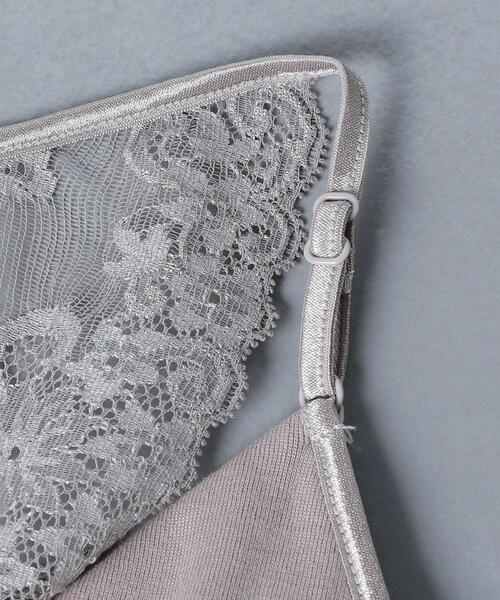 UNITED ARROWS（ユナイテッドアローズ）の「＜AROMATIQUE（アロマティック）＞バックレース ブラレット ■■■（ブラジャー・レディース・ライトグレー/ブラック・LARGE/MEDIUM）」の6枚目の写真