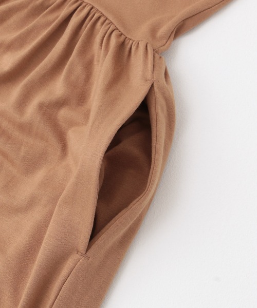 URBAN RESEARCH Sonny Label（アーバンリサーチサニーレーベル）の「ノースリーブティアードカットワンピース（ワンピース・レディース・ブラック/カーキ/モカ・FREE）」の18枚目の写真