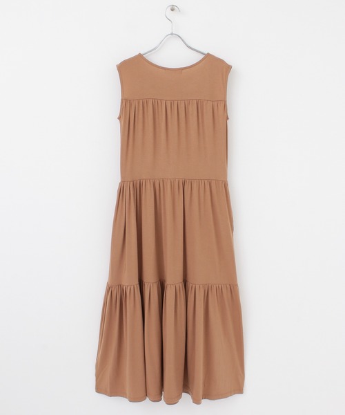 URBAN RESEARCH Sonny Label（アーバンリサーチサニーレーベル）の「ノースリーブティアードカットワンピース（ワンピース・レディース・ブラック/カーキ/モカ・FREE）」の16枚目の写真