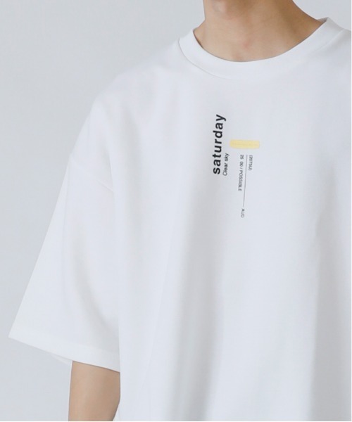 Beno(ビーノ)の「フォトプリントデザイン ワイドシルエット ジャージTシャツ(Tシャツ/カットソー・メンズ・オフホワイト/ホワイト系その他/ホワイト系その他2/ブラック/ブラック系その他/ブラック系その他2/グレイッシュベージュ/ライトグリーン/グレイッシュブルー・M/L/LL)」の18枚目の写真