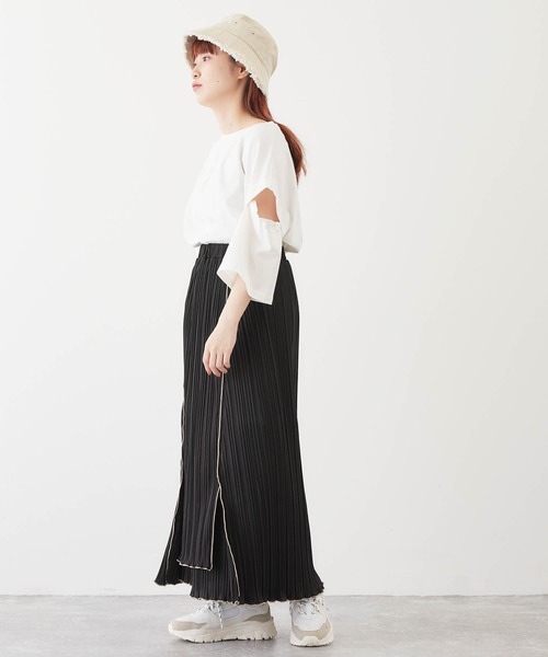 mikke（ミッケ）の「メロー配色パイピング アシンメトリープリーツスカート（スカート・レディース・ブラック/ベージュ/グリーン・FREE）」の8枚目の写真