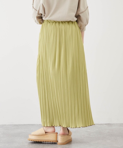 mikke（ミッケ）の「メロー配色パイピング アシンメトリープリーツスカート（スカート・レディース・ブラック/ベージュ/グリーン・FREE）」の17枚目の写真