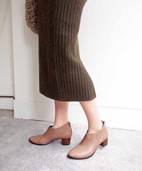 cava cava(サヴァサヴァ)の「【撥水・防滑】バックジップブーティ -3720411(パンプス・レディース・ブラック/グレイッシュベージュ/アイボリー/ダークブラウン・24.0cm/23.5cm/24.5cm/23.0cm/22.5cm)」の10枚目の写真